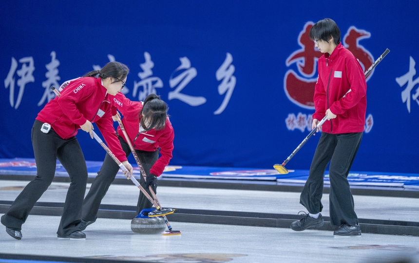“冰超”·2025年全国青少年冰壶邀请赛暨伊春首届冰壶超级联赛开赛